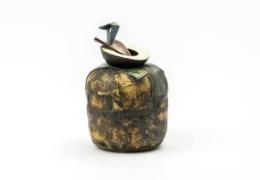 Sculptural vase by Otar Sharabidze thumb