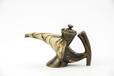 Sculptural  teapot by Otar Sharabidze thumb