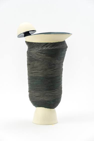 Sculptural  vase by Otar Sharabidze thumb