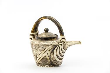 Sculptural teapot by Otar Sharabidze thumb