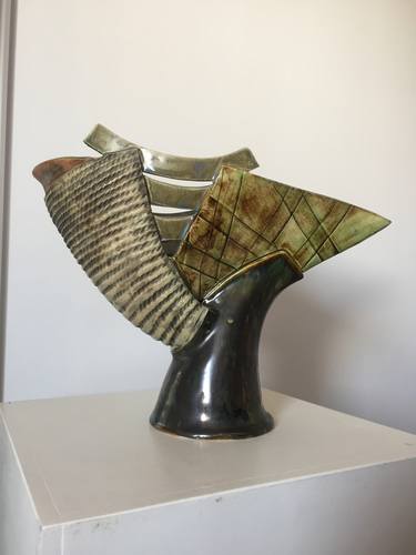 Sculptural  bowl by Otar Sharabidze thumb