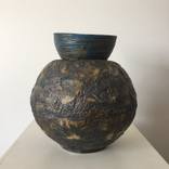 sculptural vase by Otar  Sharabidze by omer gunes