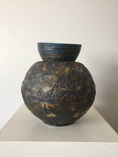 sculptural vase by Otar  Sharabidze thumb