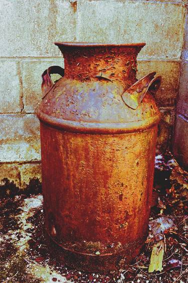 Big Rusty Milk Jug 1 thumb