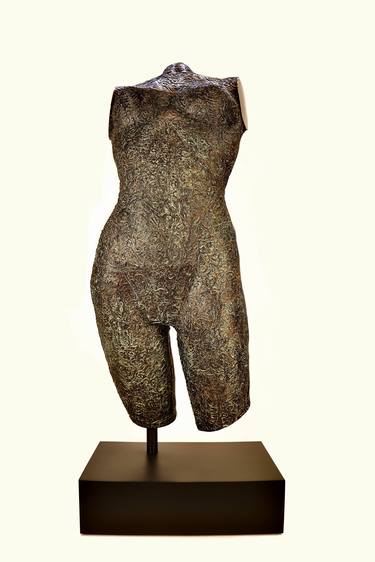 Original Body Sculpture by Yeins Gomez
