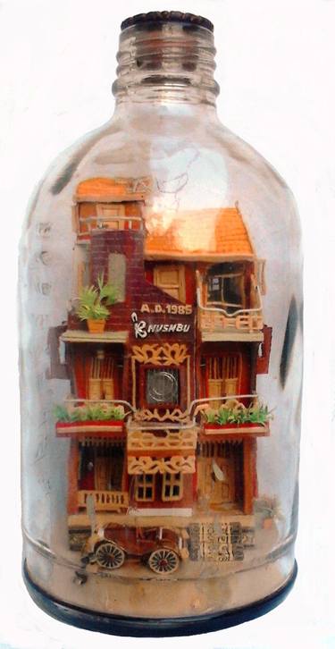 BEAUTIFUL HOUSE MODEL IN 1 Ltr. GLASS BOTTLE WITHOUT BREAKING THE BOTTLE - Limited Edition 1 of 2 thumb