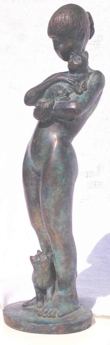 Original Figurative Nude Sculpture by Paola Majerna