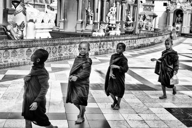 Young Monks in Shwedagon - Limited Edition 1 of 10 thumb