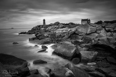 Ploumanac'h lighthouse - Brittany, France thumb
