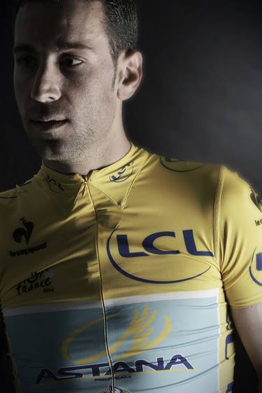 Nibali in yellow jersey - Limited Edition 1 of 10 thumb