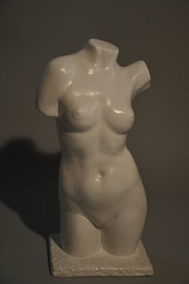 Female torso   Original gypsum sculpture thumb