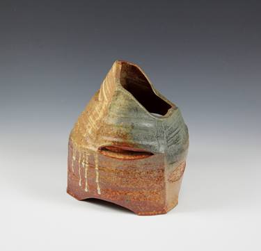 Sculptural ceramic vessel thumb