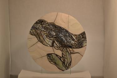 Art glass plate, circle mosaic, sea whale thumb