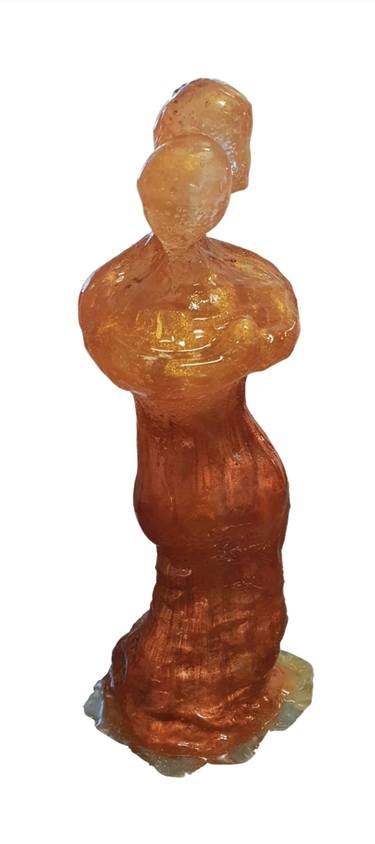 Love couple figurative abstract sculpture thumb