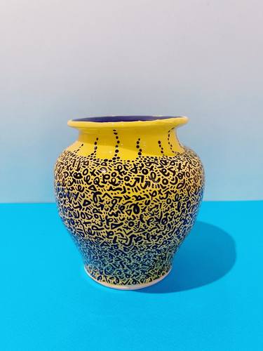 Buttercup Twinkle Vase thumb