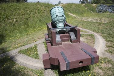 York Town VA 4 22 1st American Siege Line Cannons 2 thumb