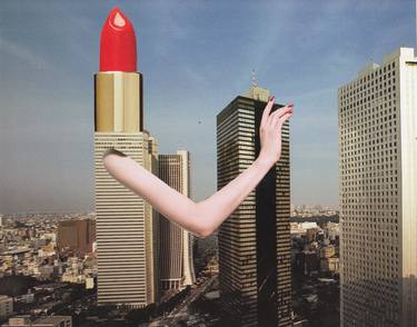 The Lipstick Skyscraper thumb