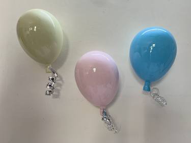Wall mounted balloons pastels ( set of 3) thumb