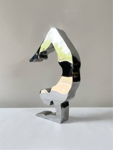 Original Contemporary Body Sculpture by V-Pop By Vernika