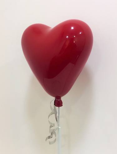 Heart balloon thumb
