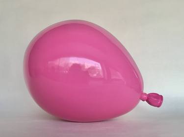 Pink balloon thumb