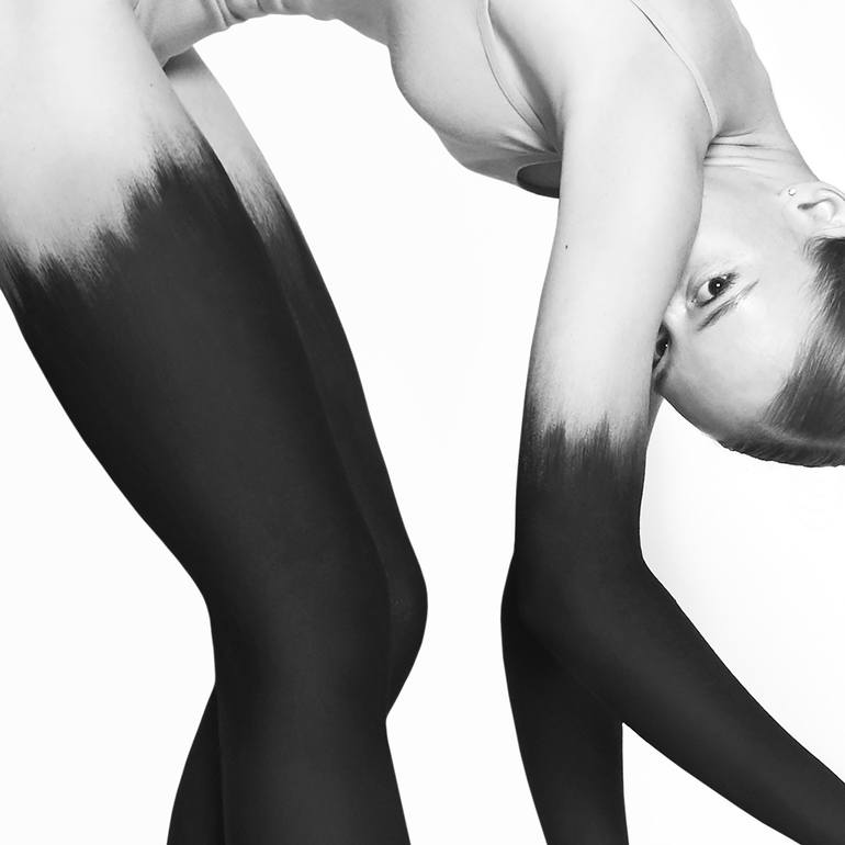 Original Black & White Body Photography by Yevgeniy Repiashenko