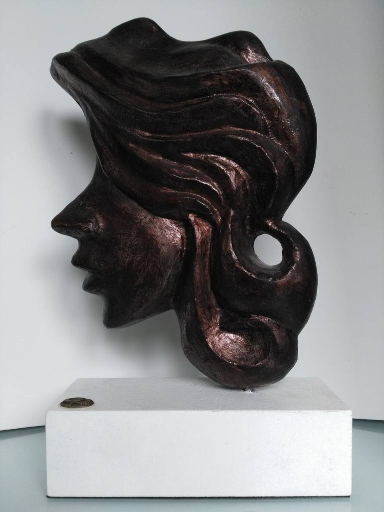 Original Figurative Women Sculpture by Ljiljana Palfi