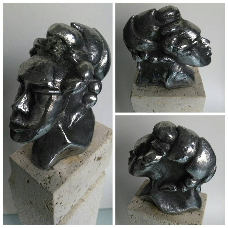 Original Figurative Women Sculpture by Ljiljana Palfi