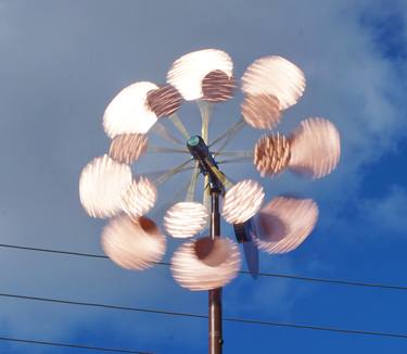 Kinetic Wind Sculpture "Wind Spinner" thumb