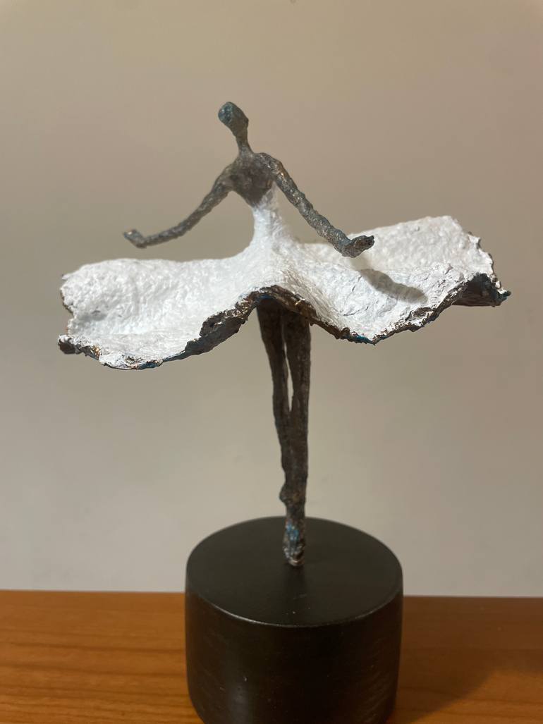 Original Minimalism Women Sculpture by Bita Anvari