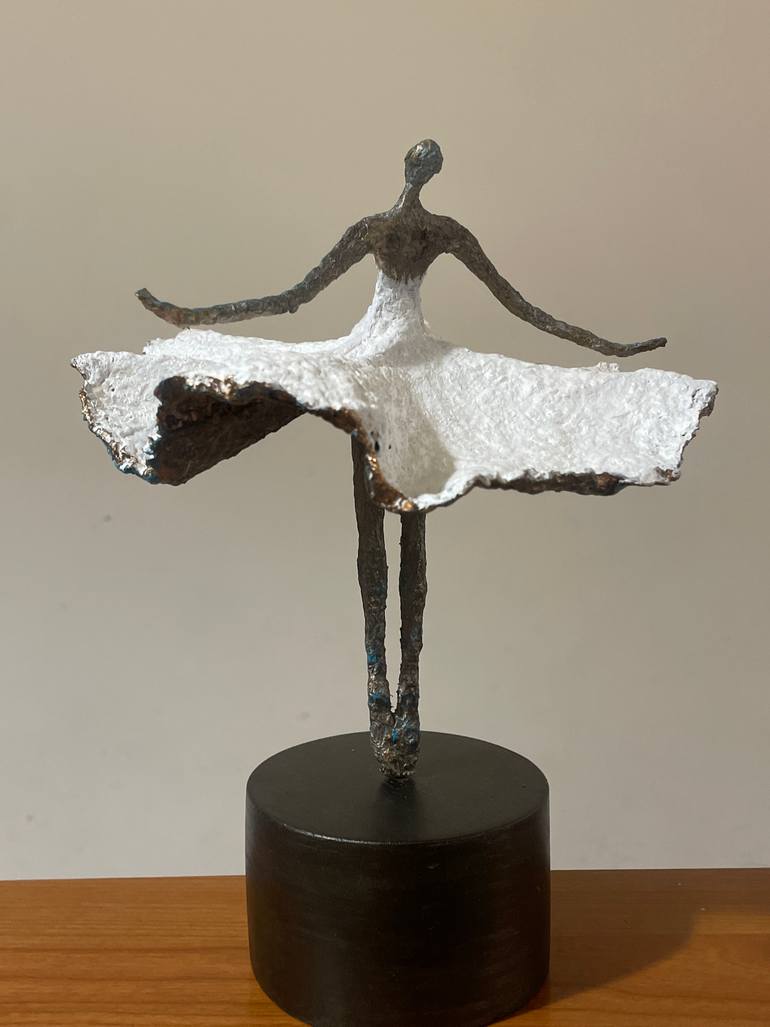 Original Minimalism Women Sculpture by Bita Anvari