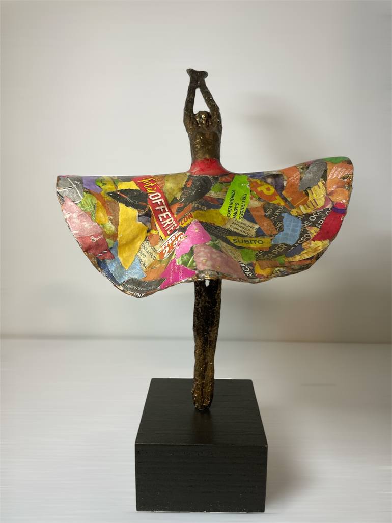 Original Minimalism Women Sculpture by Bita Anvari