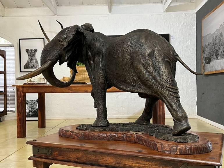 Original Photorealism Animal Sculpture by Brandon Borgelt