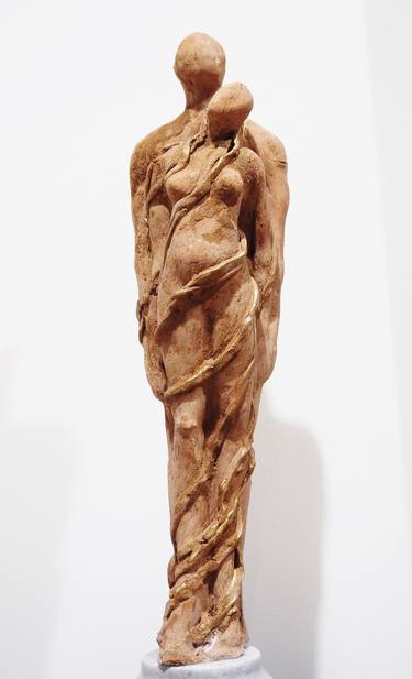 Original Figurative Love Sculpture by VINCENZO MURATORE