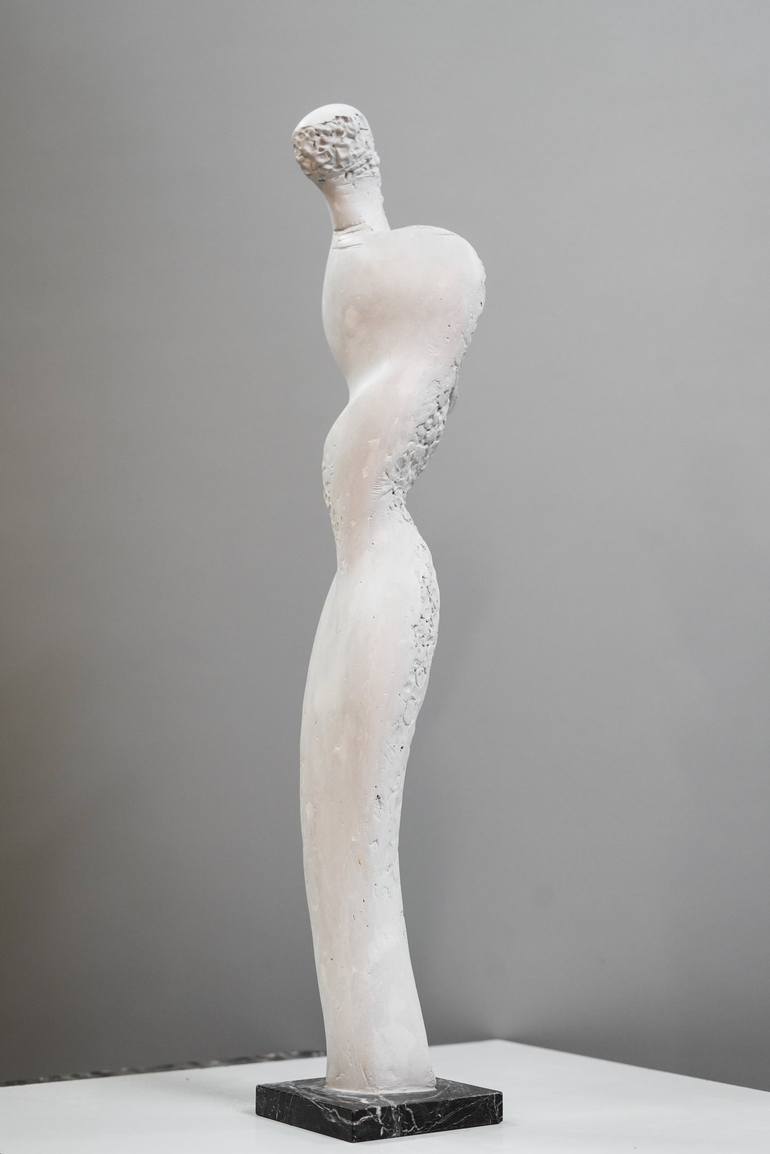 Original Minimalism Body Sculpture by Vangelis Ilias