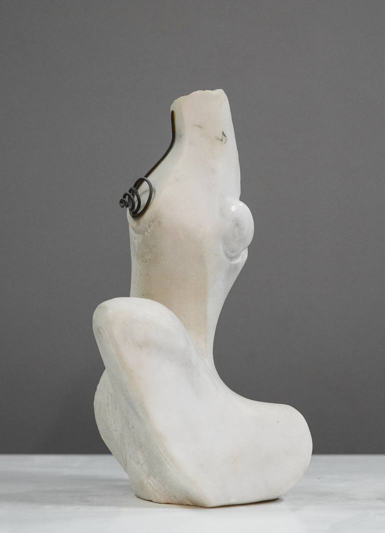 Original Minimalism Nude Sculpture by Vangelis Ilias