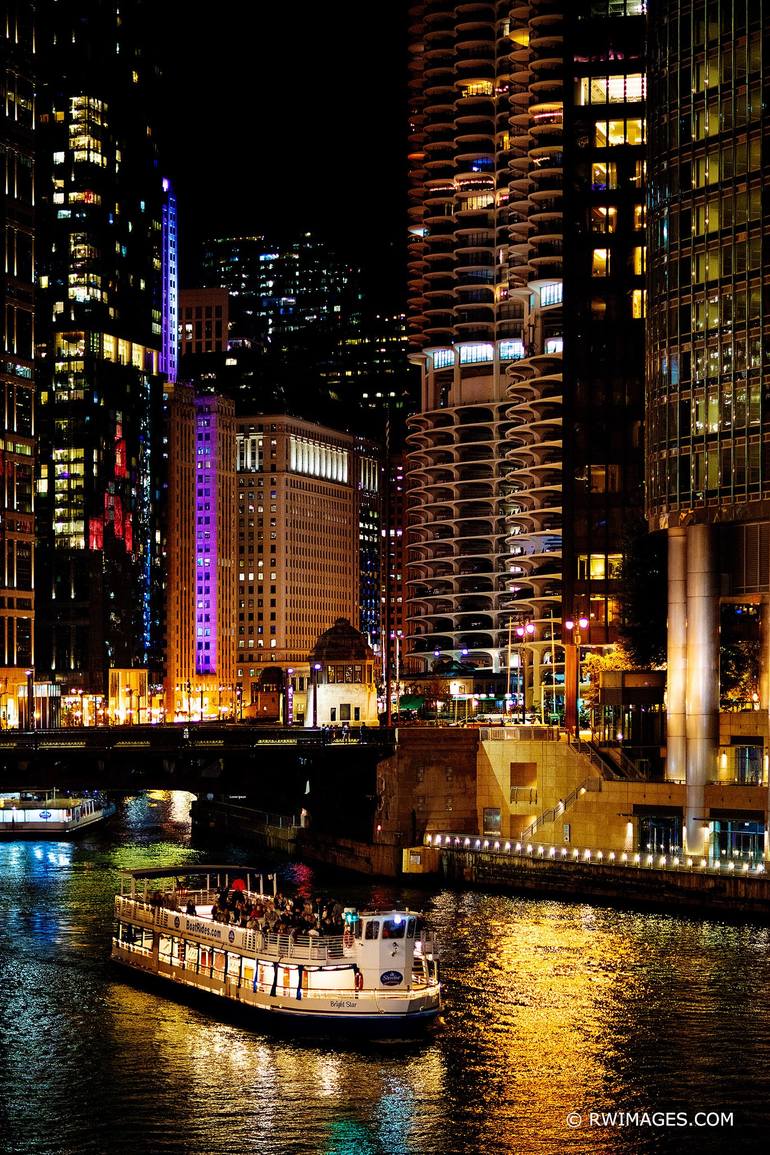 BOAT CHICAGO RIVER DOWNTOWN CHICAGO Extra Large Print Photography by Robert  Wojtowicz