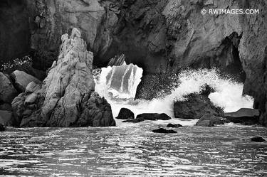 BIG SUR KEYHOLE ARCH PFEIFFER BEACH BIG SUR CALIFORNIA BLACK AND WHITE LANDSCAPE - Limited Edition of 100 thumb