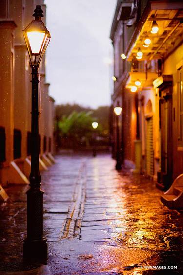 PIRATE'S ALLEY RAINY DAY FRENCH QUARTER NEW ORLEANS COLOR VERTICAL - Limited Edition of 100 thumb