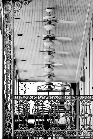 BALCONY FRENCH QUARTER NEW ORLEANS LOUISIANA BLACK AND WHITE VERTICAL - Limited Edition of 100 thumb