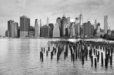 MANHATTAN SKYLINE NEW YORK CITY NEW YORK BLACK AND WHITE - Limited Edition of 111 thumb