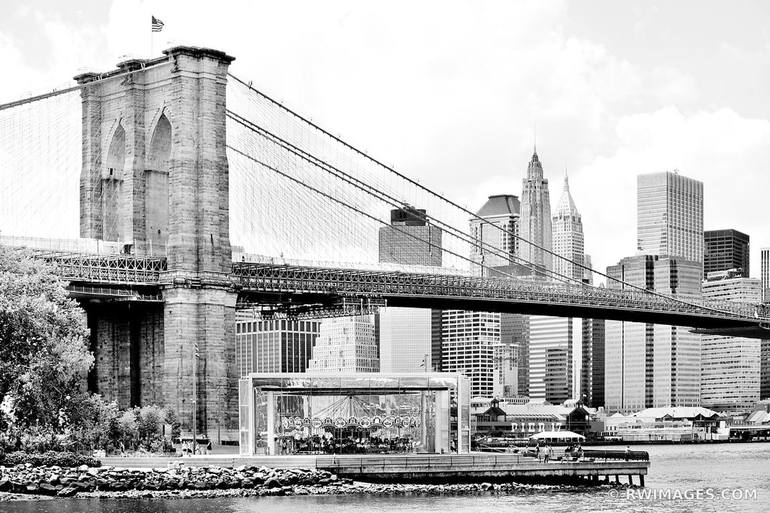 brooklyn bridge black and white