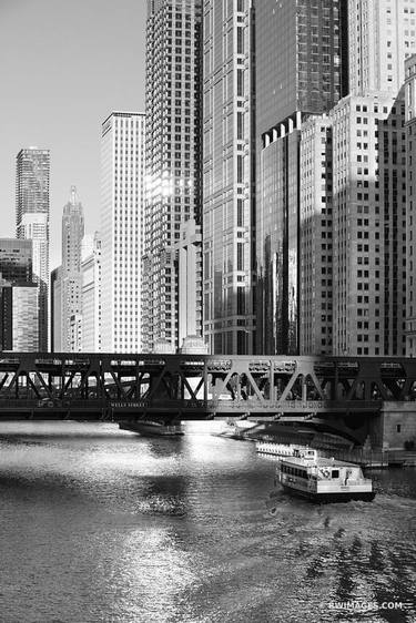 WELLS STREET BRIDGE CHICAGO RIVER CHICAGO ILLINOIS BLACK AND WHITE VERTICAL - Limited Edition of 55 thumb