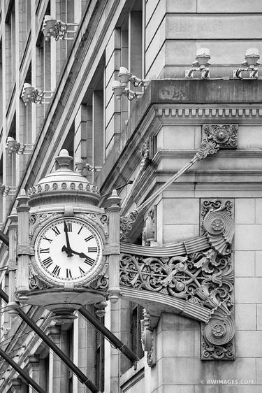 MACY'S CLOCK MARSHALL FIELDS CLOCK STATE STREET CHICAGO ILLINOIS BLACK AND WHITE VERTICAL - Limited Edition of 55 thumb