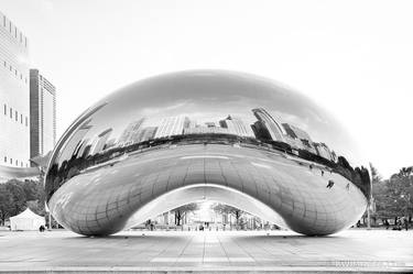 CLOUD GATE THE BEAN MILLENIUM PARK CHICAGO ILLINOIS BLACK AND WHITE - Limited Edition of 55 thumb