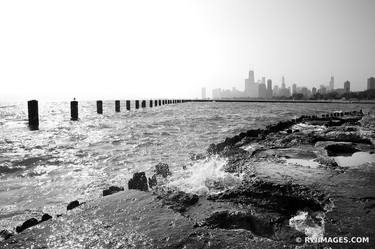 LAKEFRONT FULLERTON AVENUE CHICAGO BLACK AND WHITE - Limited Edition of 55 thumb