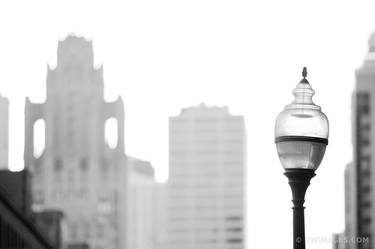CHICAGO STREET LAMP BLACK AND WHITE - Limited Edition of 55 thumb