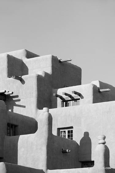 SANTA FE ADOBE ARCHITECTURE SANTA FE NEW MEXICO BLACK AND WHITE VERTICAL - Limited Edition of 55 thumb