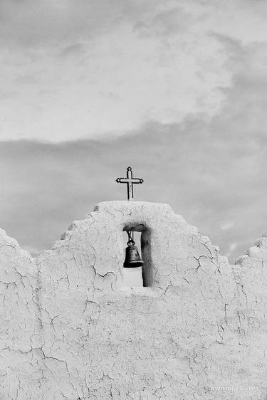 CROSS AND BELL SAN LORENZO CHURCH PICURIS PUEBLO NEW MEXICO BLACK AND WHITE VERTICAL - Limited Edition of 55 thumb