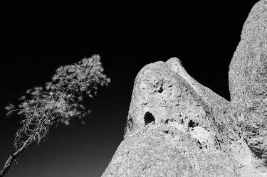 ROCK FORMATIONS HIGH PEAKS TRAIL PINNACLES NATIONAL PARK CALIFORNIA BLACK AND WHITE - Limited Edition of 100 thumb